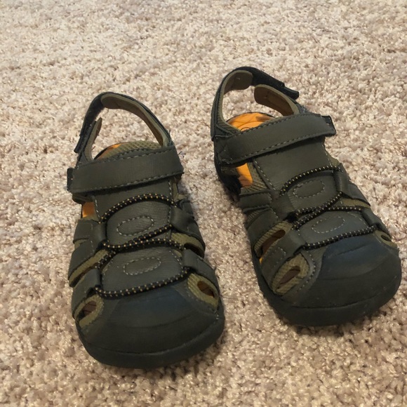 Toddler Sandals - Picture 1 of 4